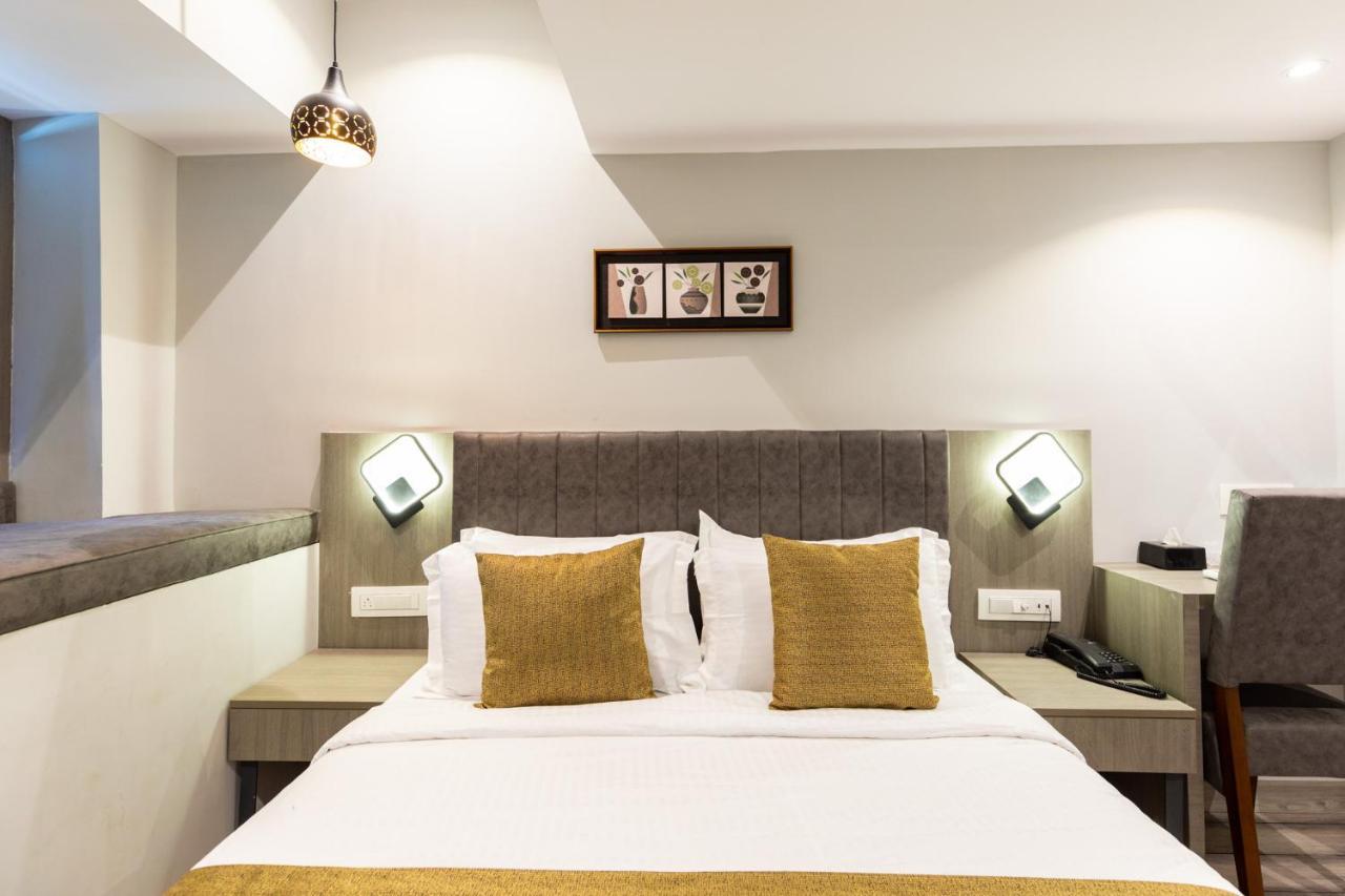 Hotel Larmont Luxury Mumbai Exterior photo