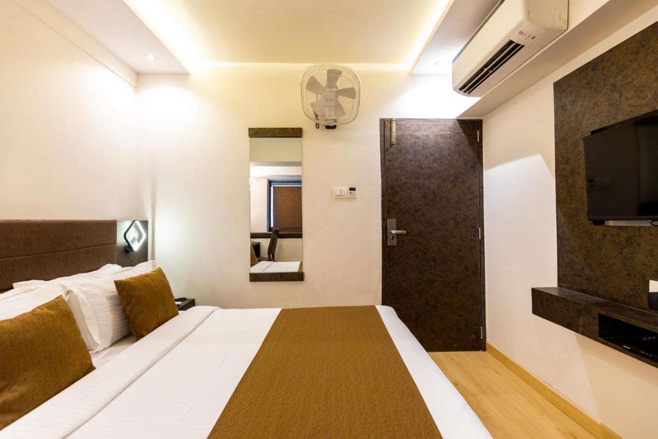 Hotel Larmont Luxury Mumbai Exterior photo