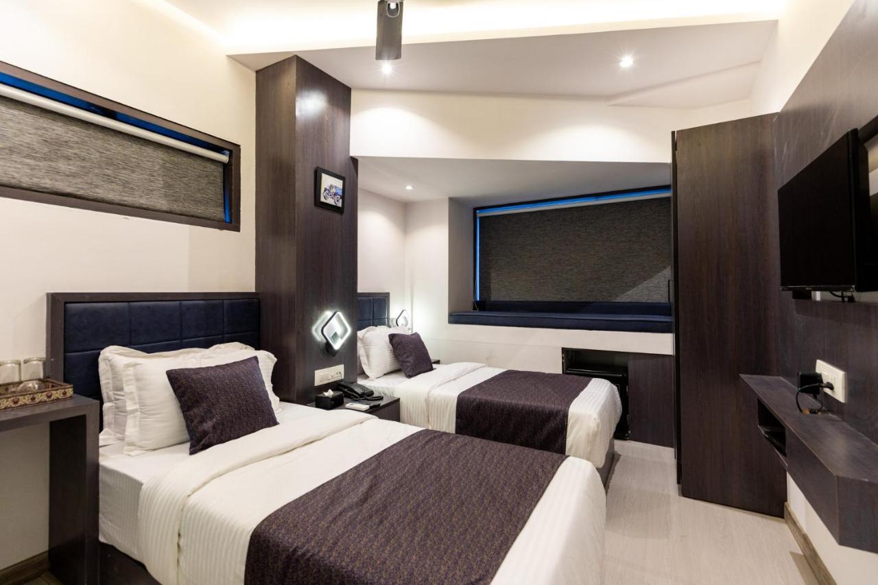 Hotel Larmont Luxury Mumbai Exterior photo