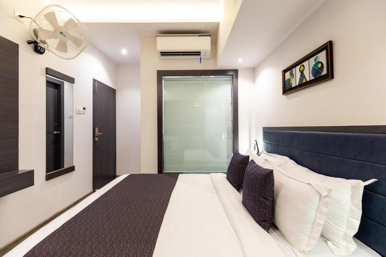 Hotel Larmont Luxury Mumbai Exterior photo