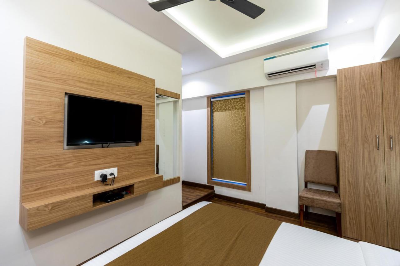 Hotel Larmont Luxury Mumbai Exterior photo