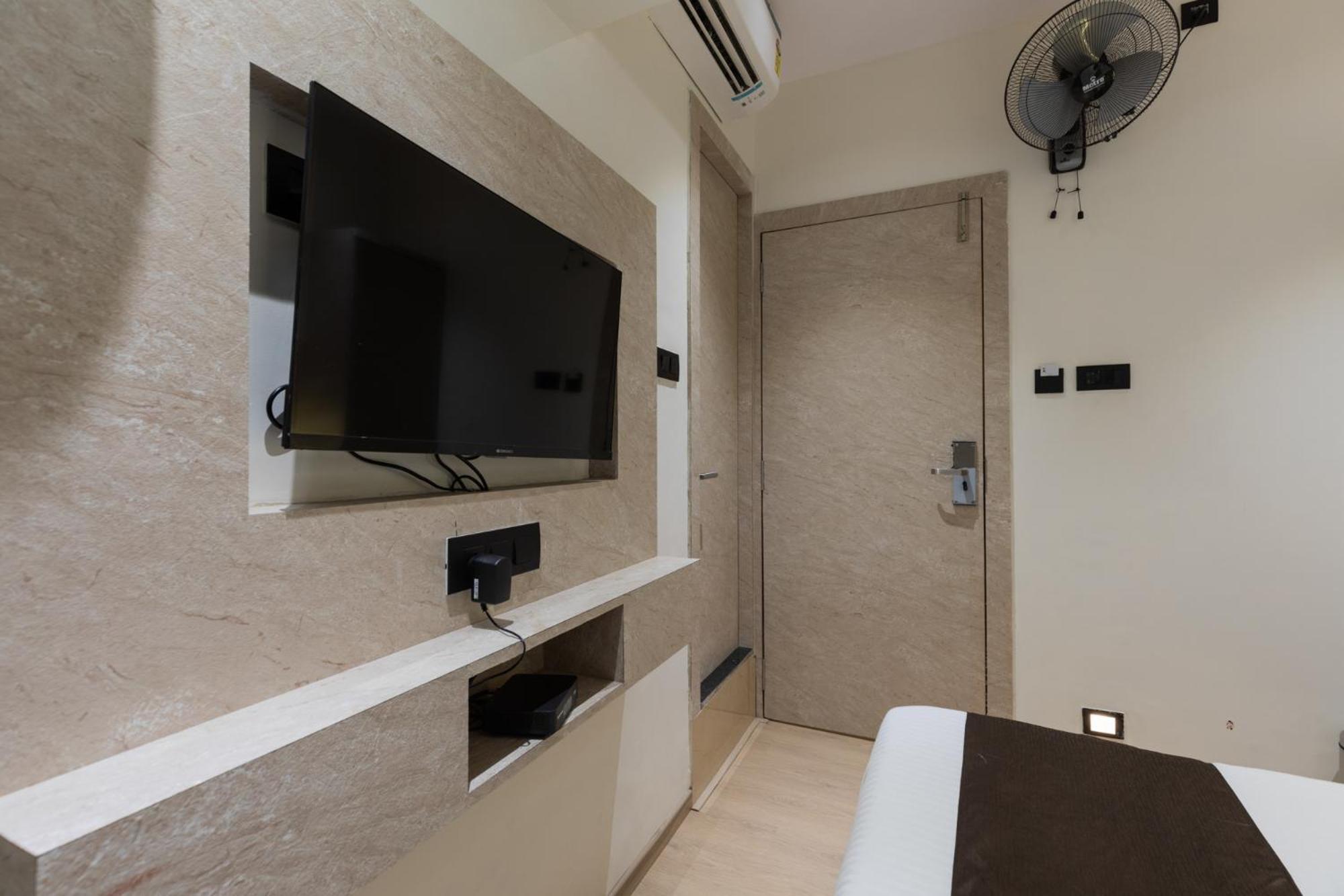 Hotel Larmont Luxury Mumbai Exterior photo