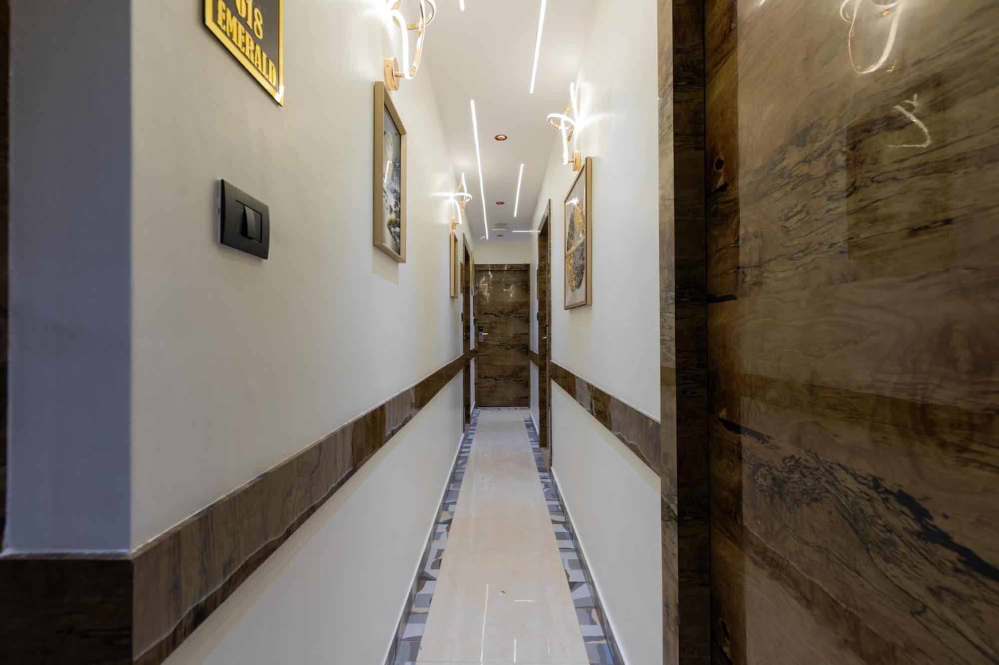 Hotel Larmont Luxury Mumbai Exterior photo